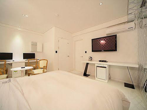 Sinchon Hotel Gaeul Seoel Buitenkant foto