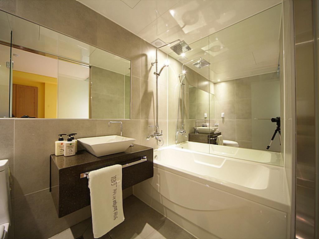 Sinchon Hotel Gaeul Seoel Buitenkant foto